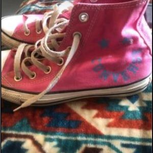 Women converse high top or low top